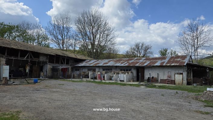 Image No.23-1 Bed Farmhouse for sale