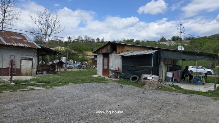 Image No.25-1 Bed Farmhouse for sale