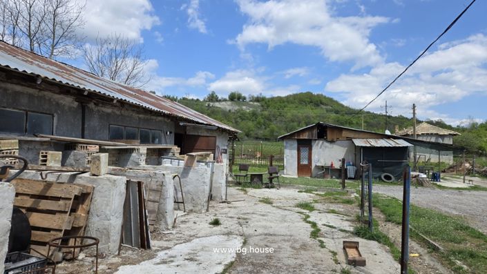 Image No.5-1 Bed Farmhouse for sale