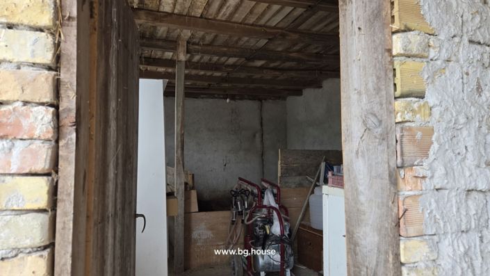 Image No.7-1 Bed Farmhouse for sale
