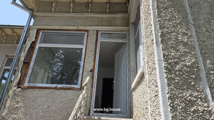 Image No.16-4 Bed House for sale