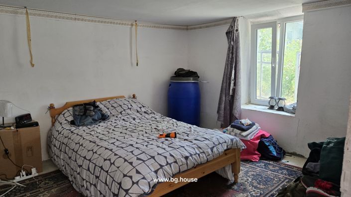 Image No.18-4 Bed House for sale