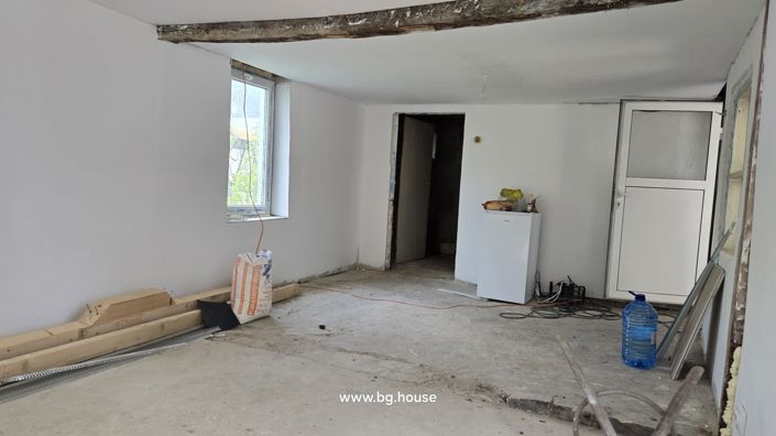 Image No.22-4 Bed House for sale