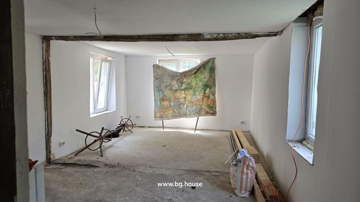 Image No.25-4 Bed House for sale