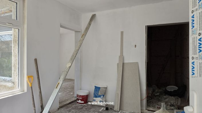 Image No.30-4 Bed House for sale