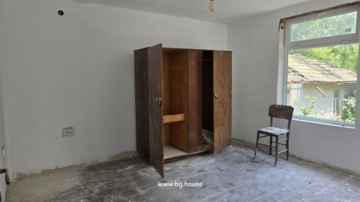 Image No.31-4 Bed House for sale