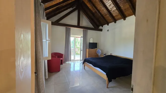 Image No.12-4 Bed House for sale