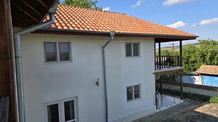 Image No.18-4 Bed House for sale