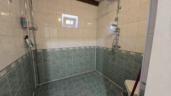 Image No.27-4 Bed House for sale