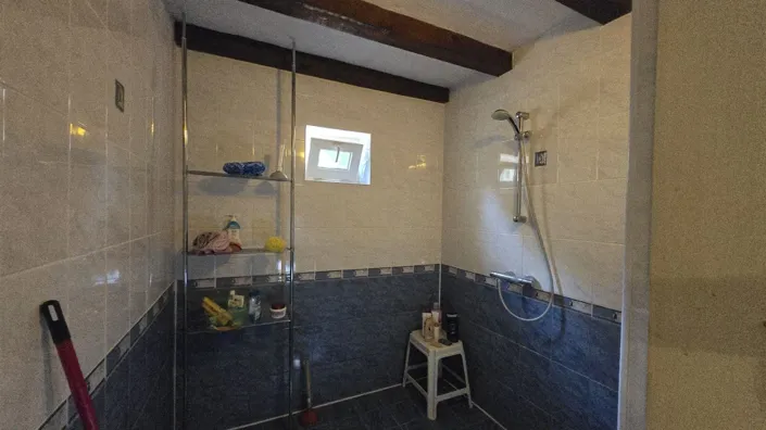 Image No.30-4 Bed House for sale