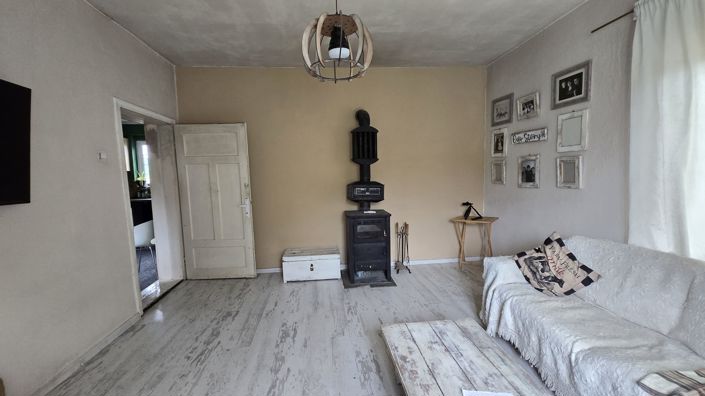 Image No.11-5 Bed House for sale