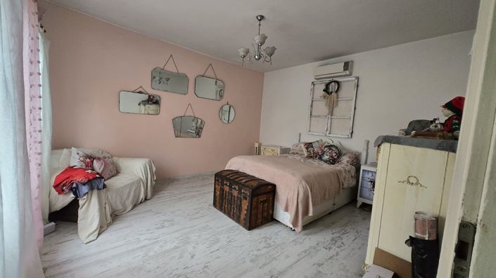 Image No.14-5 Bed House for sale