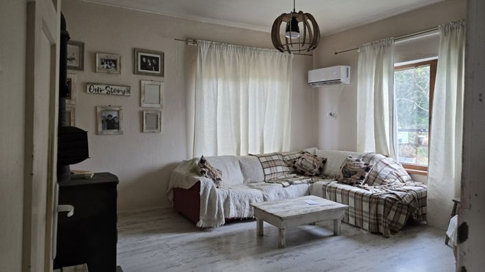 Image No.9-5 Bed House for sale