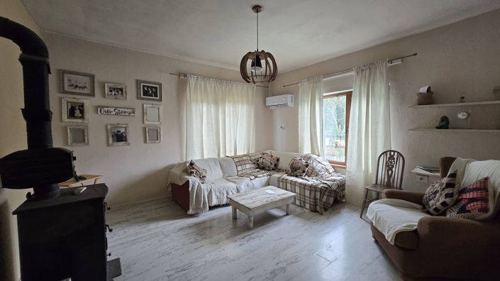 Image No.10-5 Bed House for sale