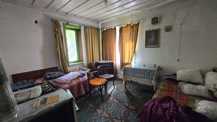 Image No.19-5 Bed House for sale