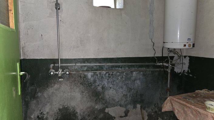 Image No.24-5 Bed House for sale