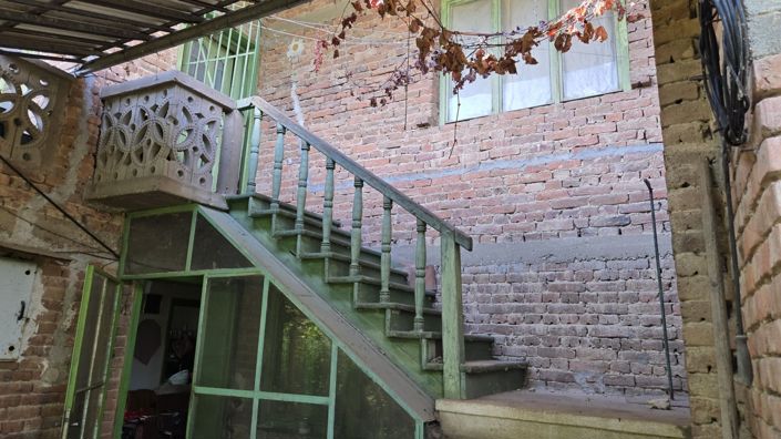 Image No.28-5 Bed House for sale