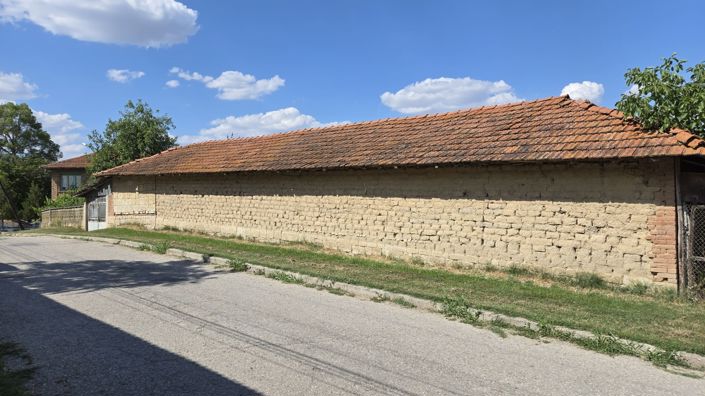 Image No.6-5 Bed House for sale