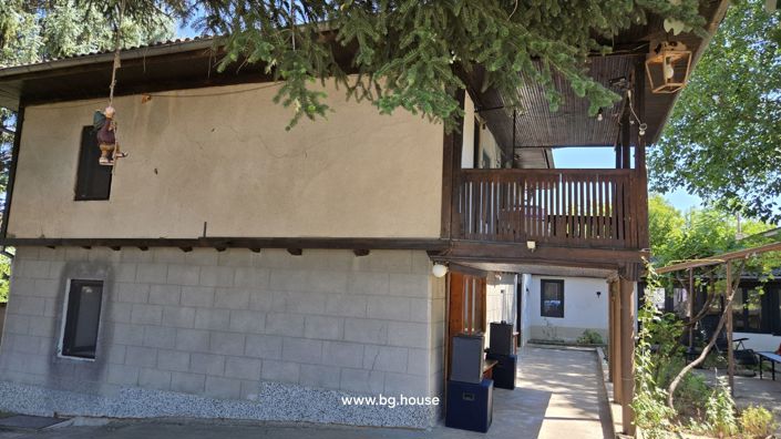 Image No.8-3 Bed House for sale