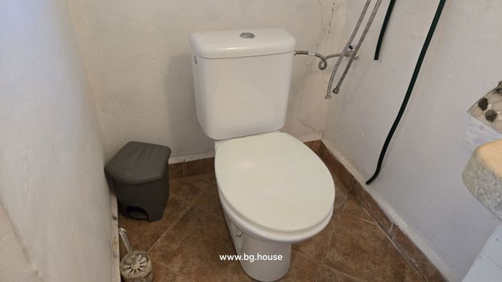 Image No.18-3 Bed House for sale