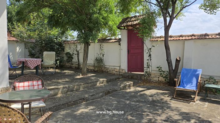 Image No.10-3 Bed House for sale
