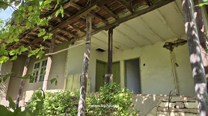 Image No.15-3 Bed Land for sale