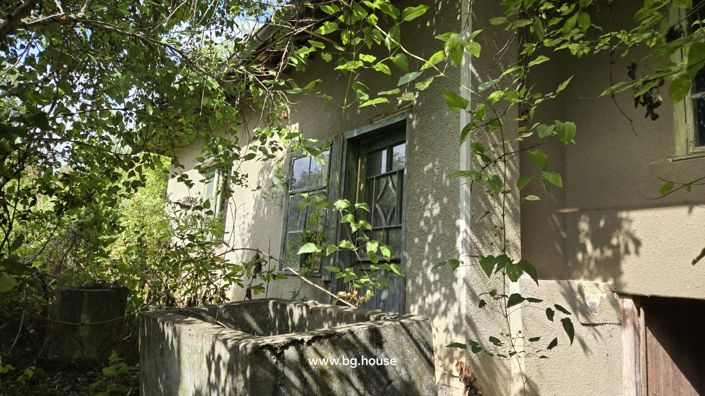 Image No.17-3 Bed Land for sale