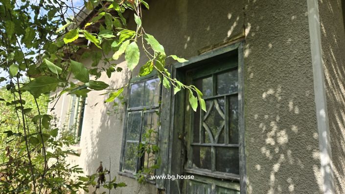 Image No.18-3 Bed Land for sale