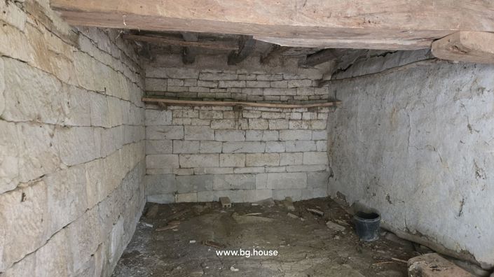 Image No.25-3 Bed Land for sale