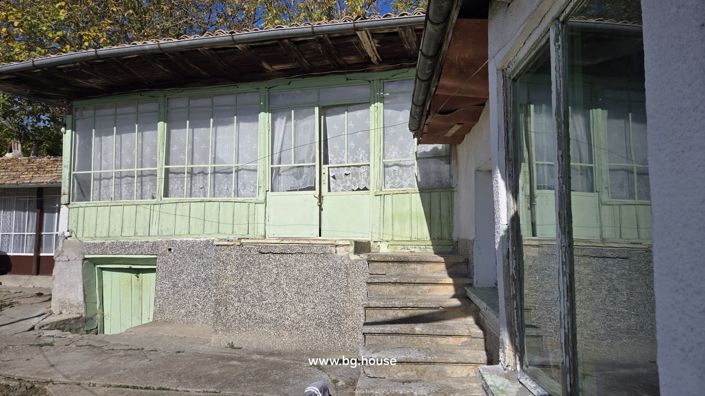 Image No.15-4 Bed House for sale