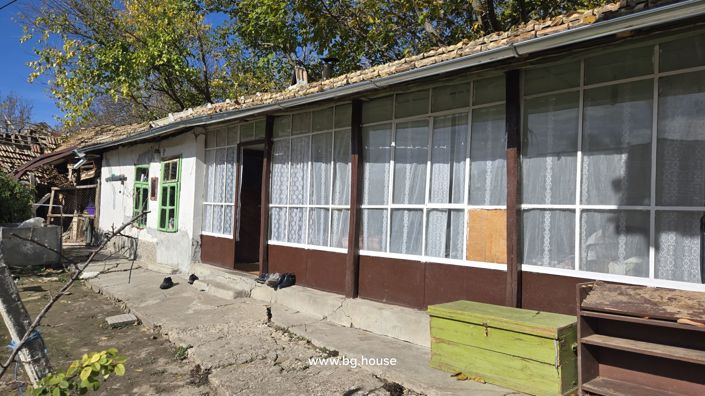 Image No.17-4 Bed House for sale