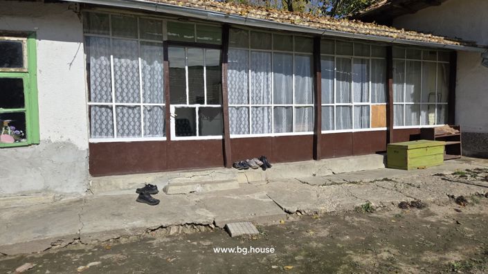 Image No.18-4 Bed House for sale