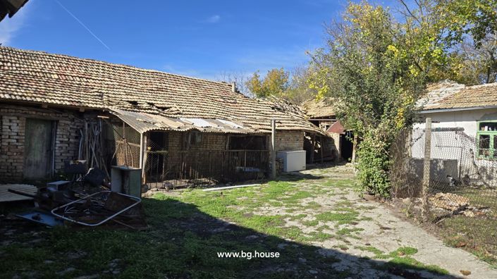 Image No.20-4 Bed House for sale