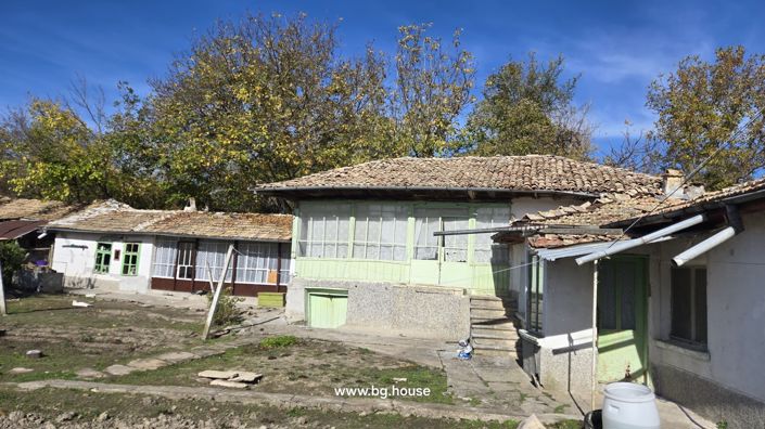 Image No.8-4 Bed House for sale