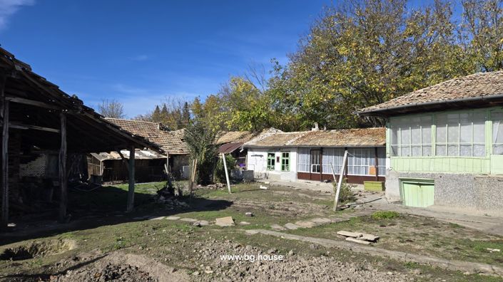 Image No.9-4 Bed House for sale