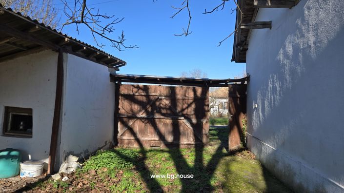Image No.11-2 Bed House for sale