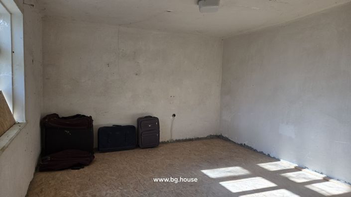 Image No.27-2 Bed House for sale
