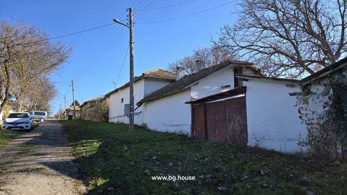 Image No.4-2 Bed House for sale