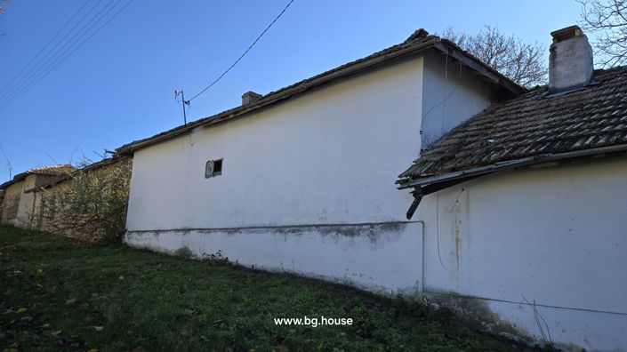 Image No.5-2 Bed House for sale