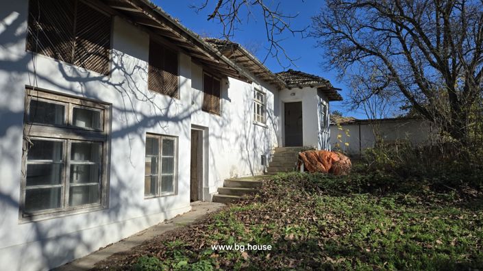 Image No.10-2 Bed House for sale