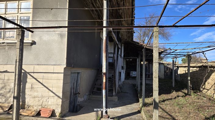 Image No.9-3 Bed House for sale