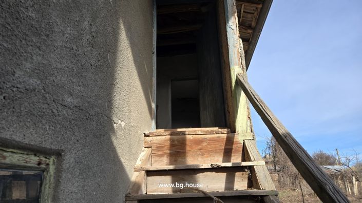 Image No.12-3 Bed House for sale