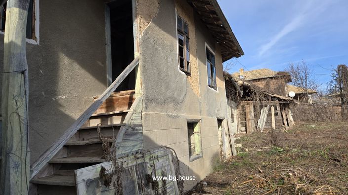 Image No.24-3 Bed House for sale