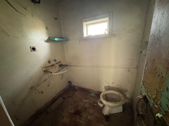 Image No.19-3 Bed House for sale