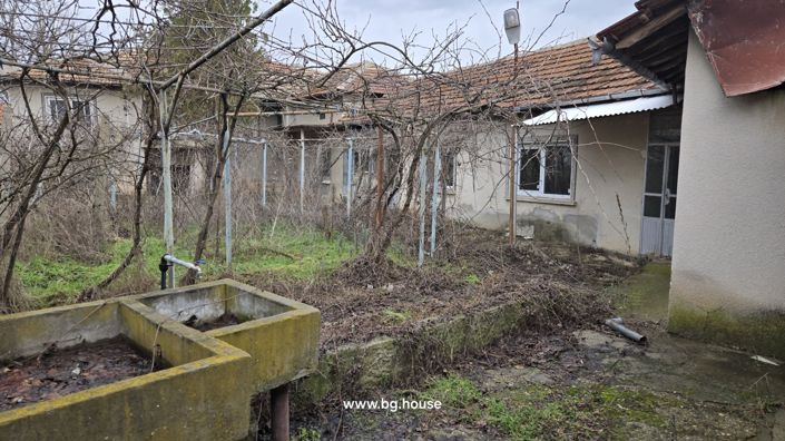 Image No.19-6 Bed House for sale