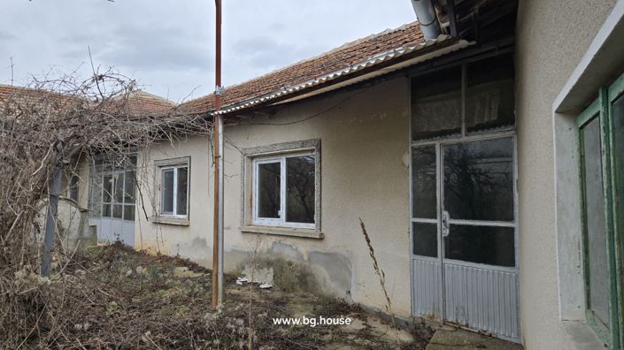Image No.23-6 Bed House for sale