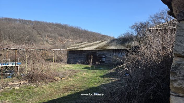 Image No.8-3 Bed House for sale