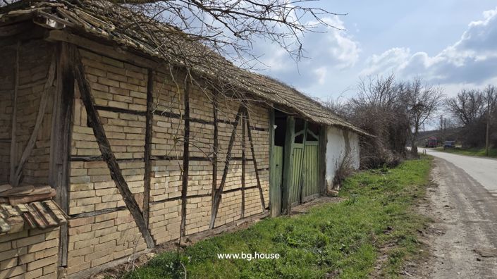 Image No.19-3 Bed House for sale