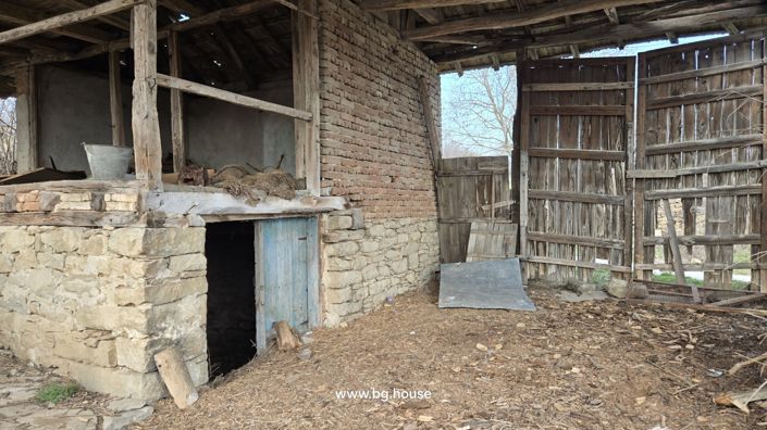 Image No.16-4 Bed House for sale