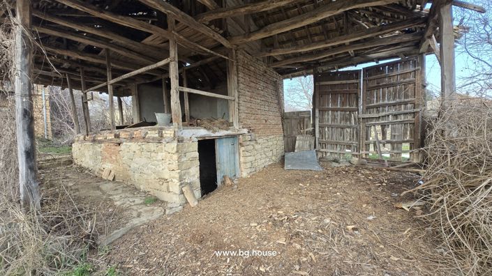 Image No.17-4 Bed House for sale